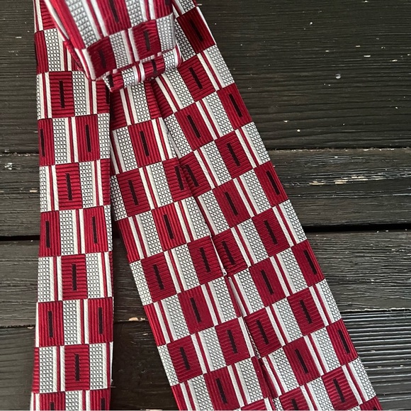 Jos. A. Bank Silk Tie Premier Collection Red - Picture 6 of 7